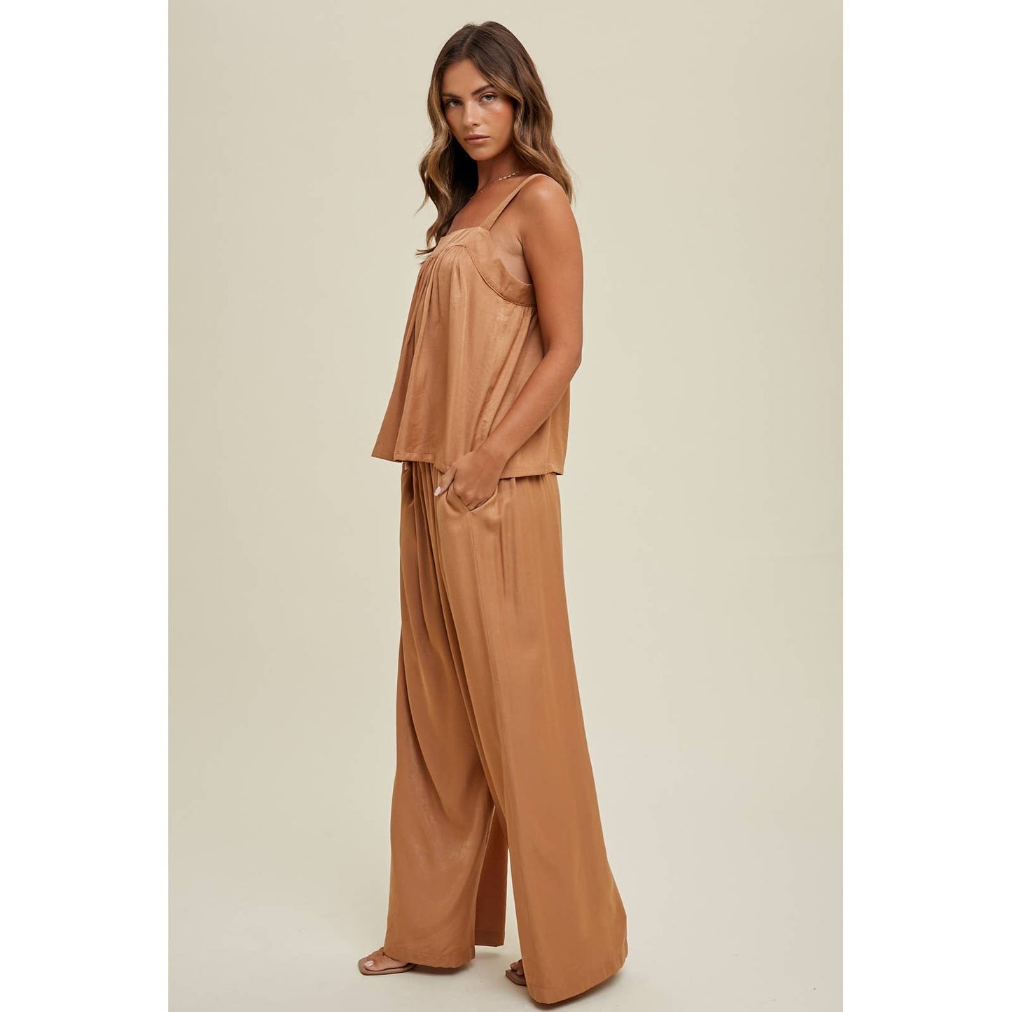 TWO PIECE TOP AND PANTS SET