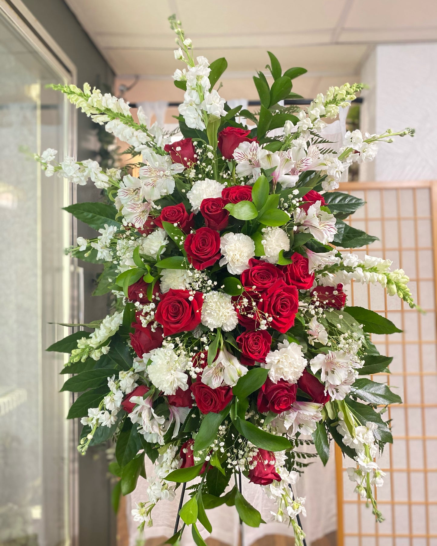 Fresh Standing Sympathy Spray