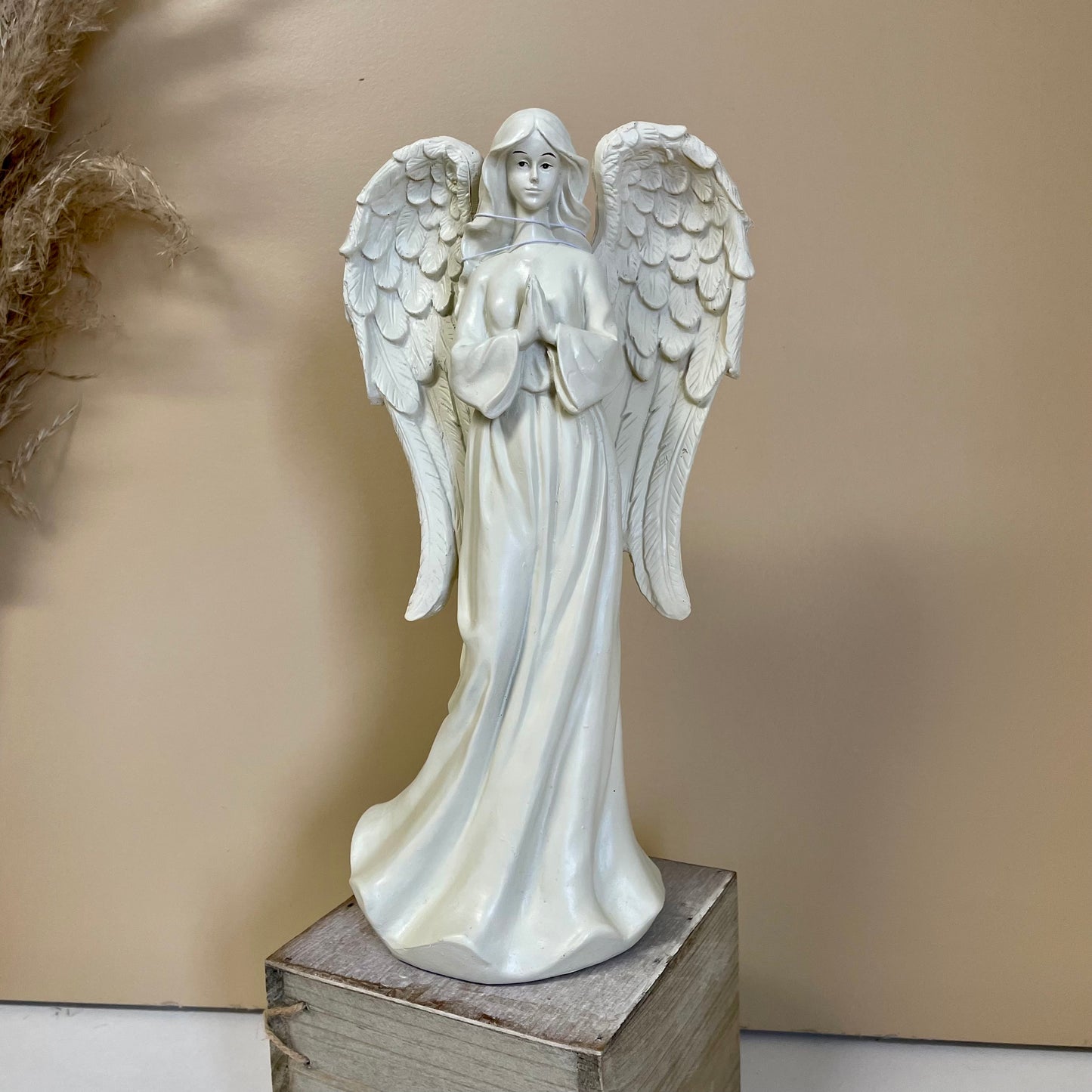 Remembrance Angel, Music Box