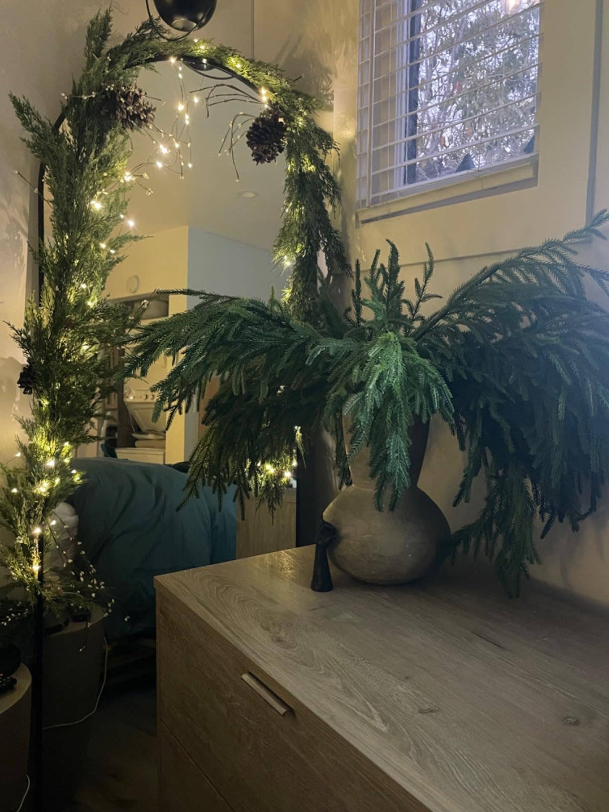 17‘’T Soft Touch Artificial Winter Pine Evergreen Branch