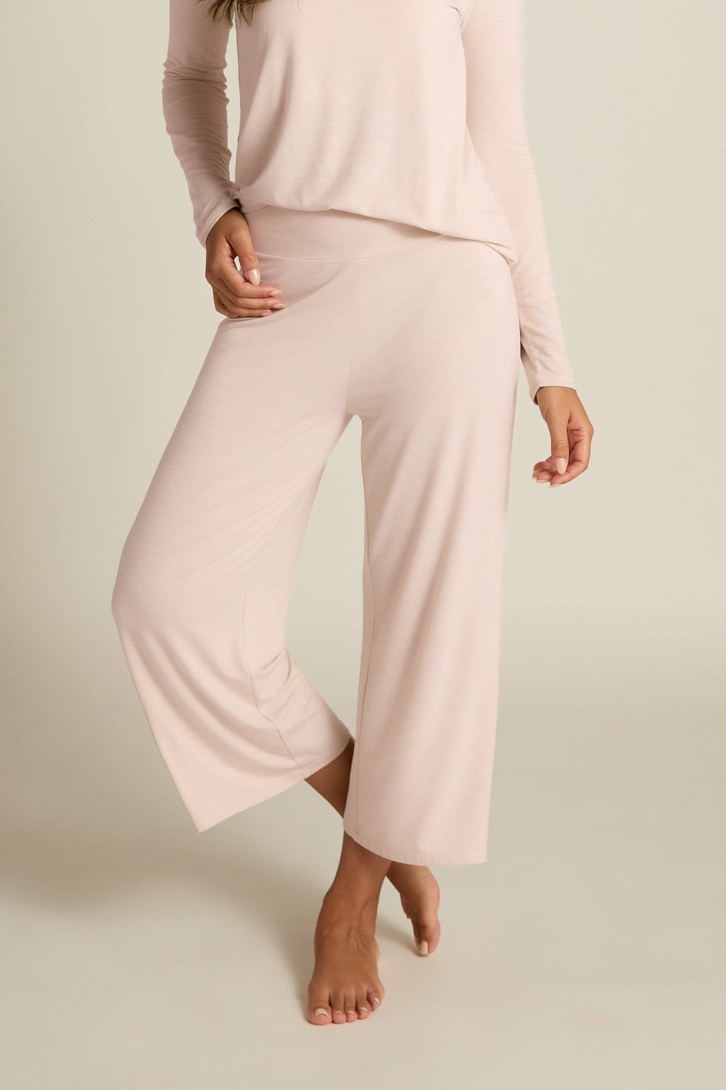 Wide-Leg Capri Pant