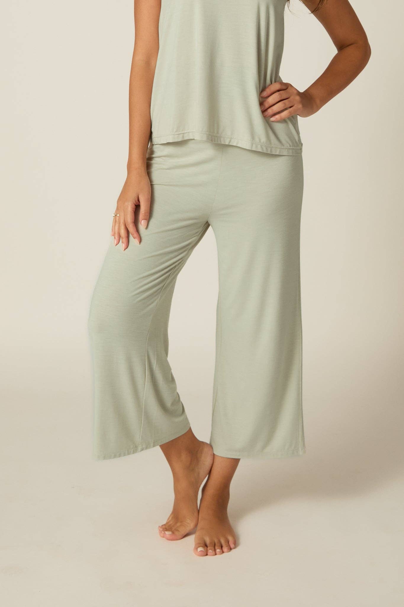 Wide-Leg Capri Pant