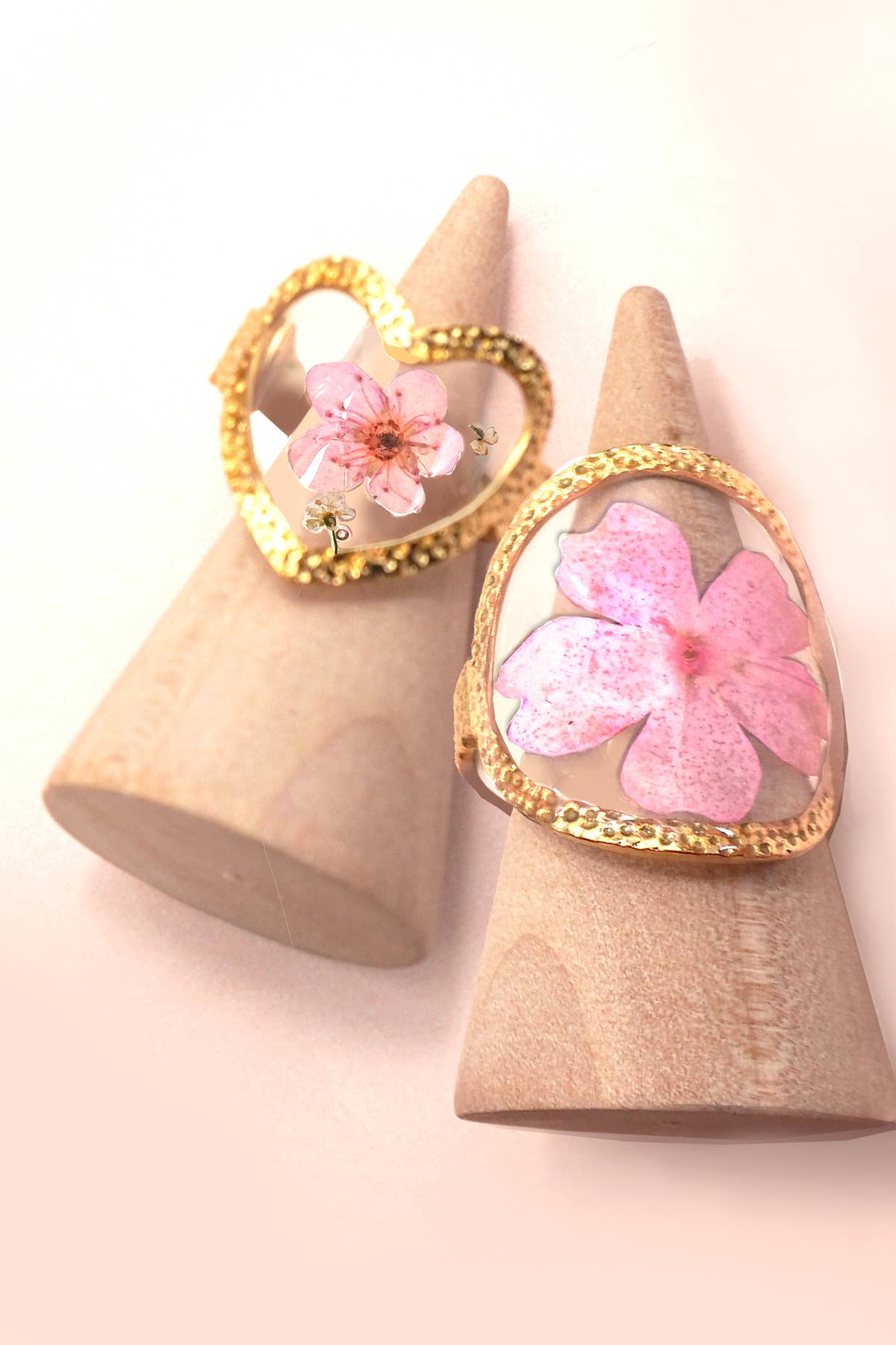 18K STAINLESS STEEL TARNISH FREE FLORAL RINGS