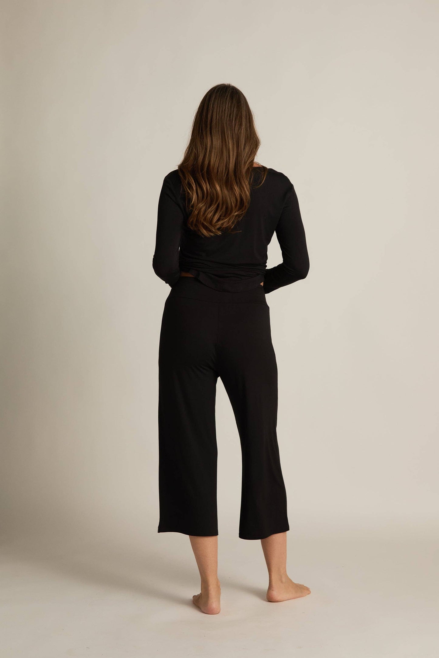 Wide-Leg Capri Pant