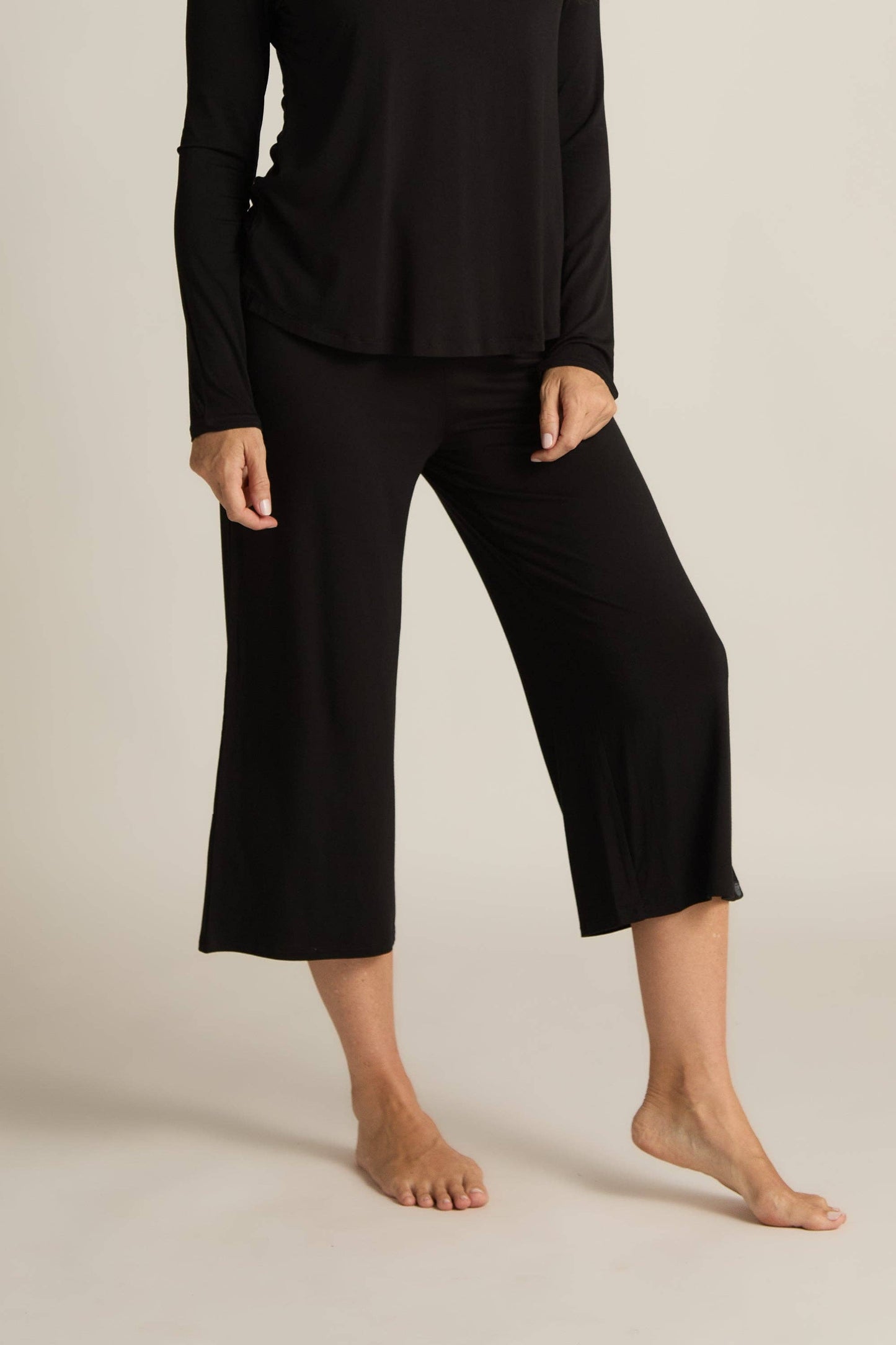 Wide-Leg Capri Pant