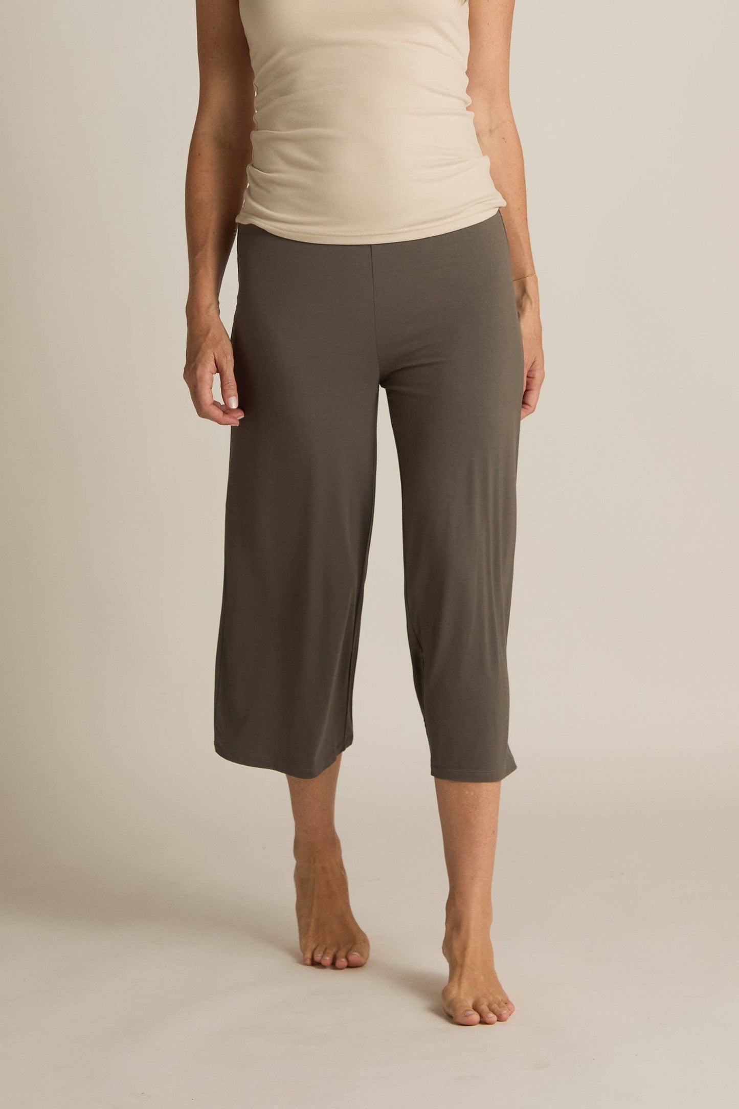Wide-Leg Capri Pant