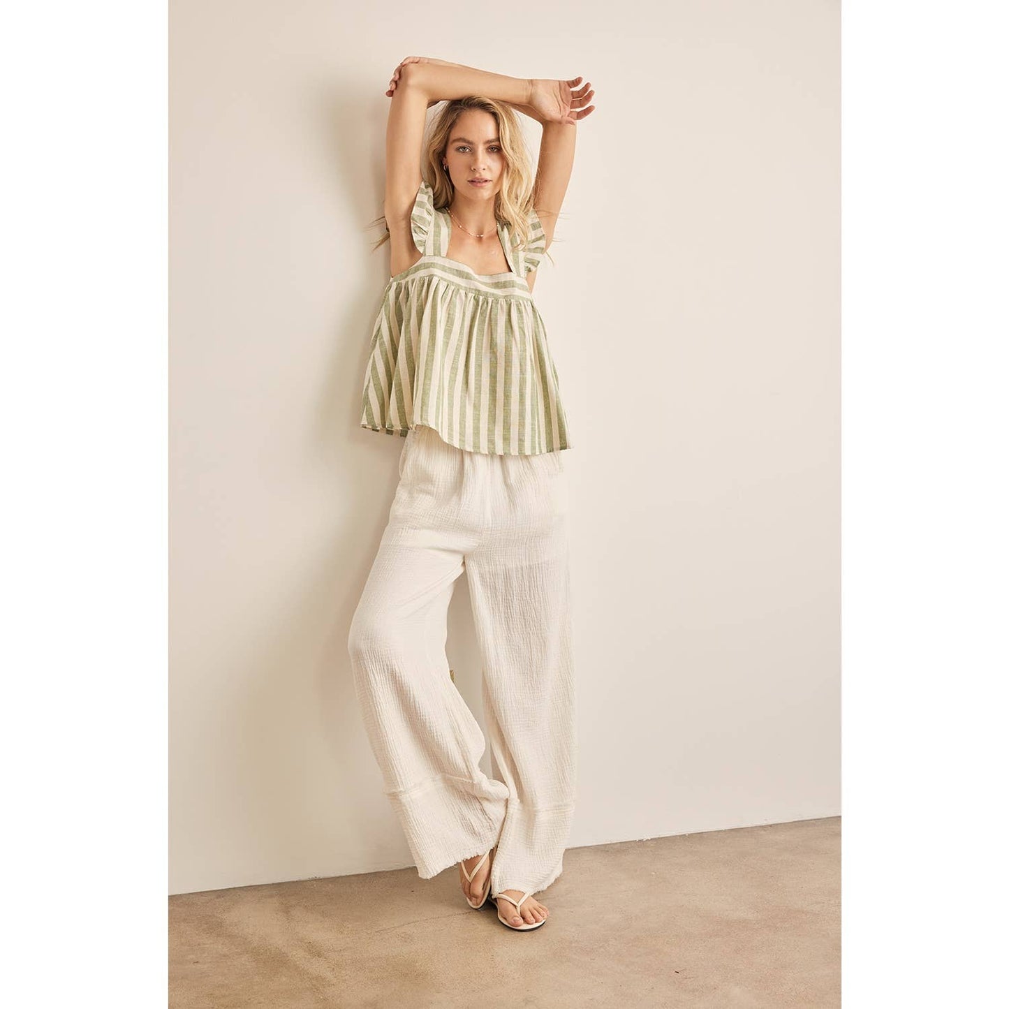 STRIPED LINEN RUFFLED SLEEVE TOP BUTTON CLOSURE